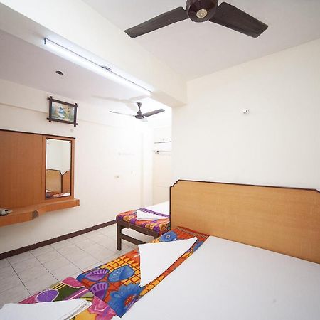 Spot On 38565 Hotel Surya Thiruvengadam St Τσενάι Εξωτερικό φωτογραφία